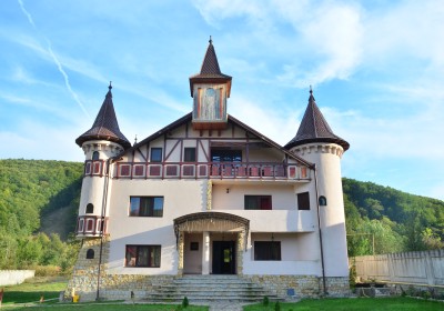 Cazare Vila Castel - Muntele Verde