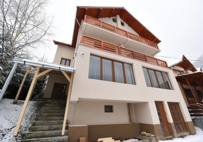 Cazare Pensiunea Roxmar