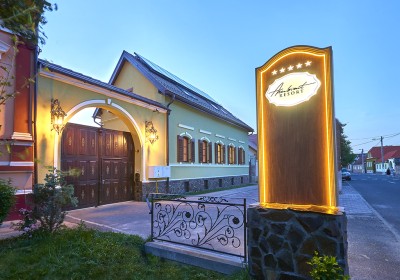 Cazare Hotel Resort Ambient & Event Venue