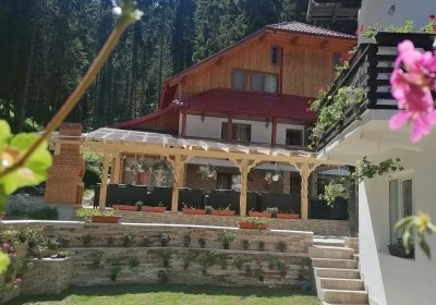 Cazare Padina Pestera