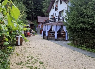 Cazare Cheile Dambovicioarei