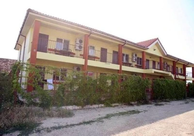 Accommodation Limanu