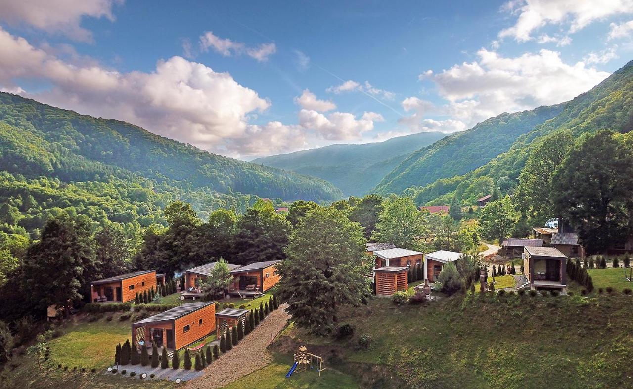 Cazare Bungalowuri La Kuburi