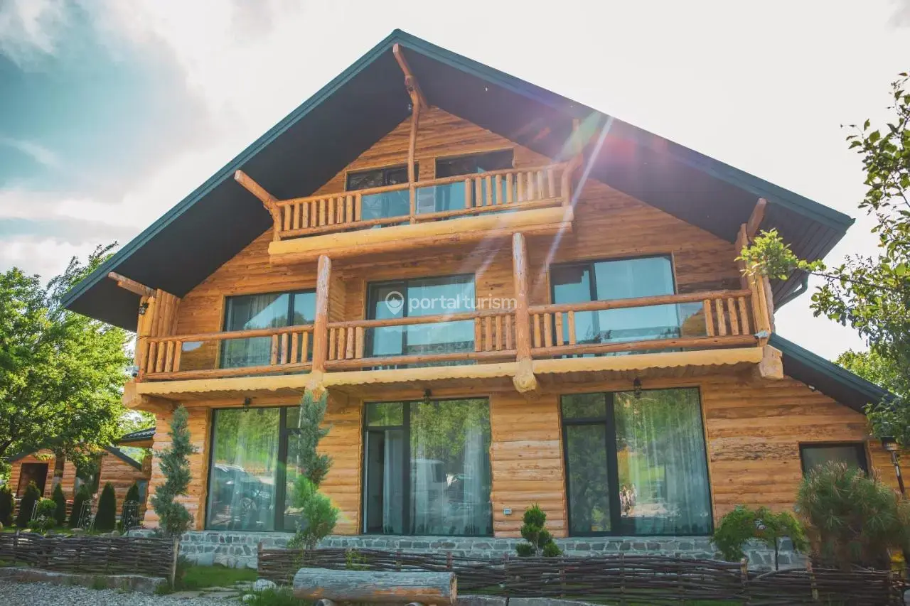 Cabana Bârlogul Vikingilor