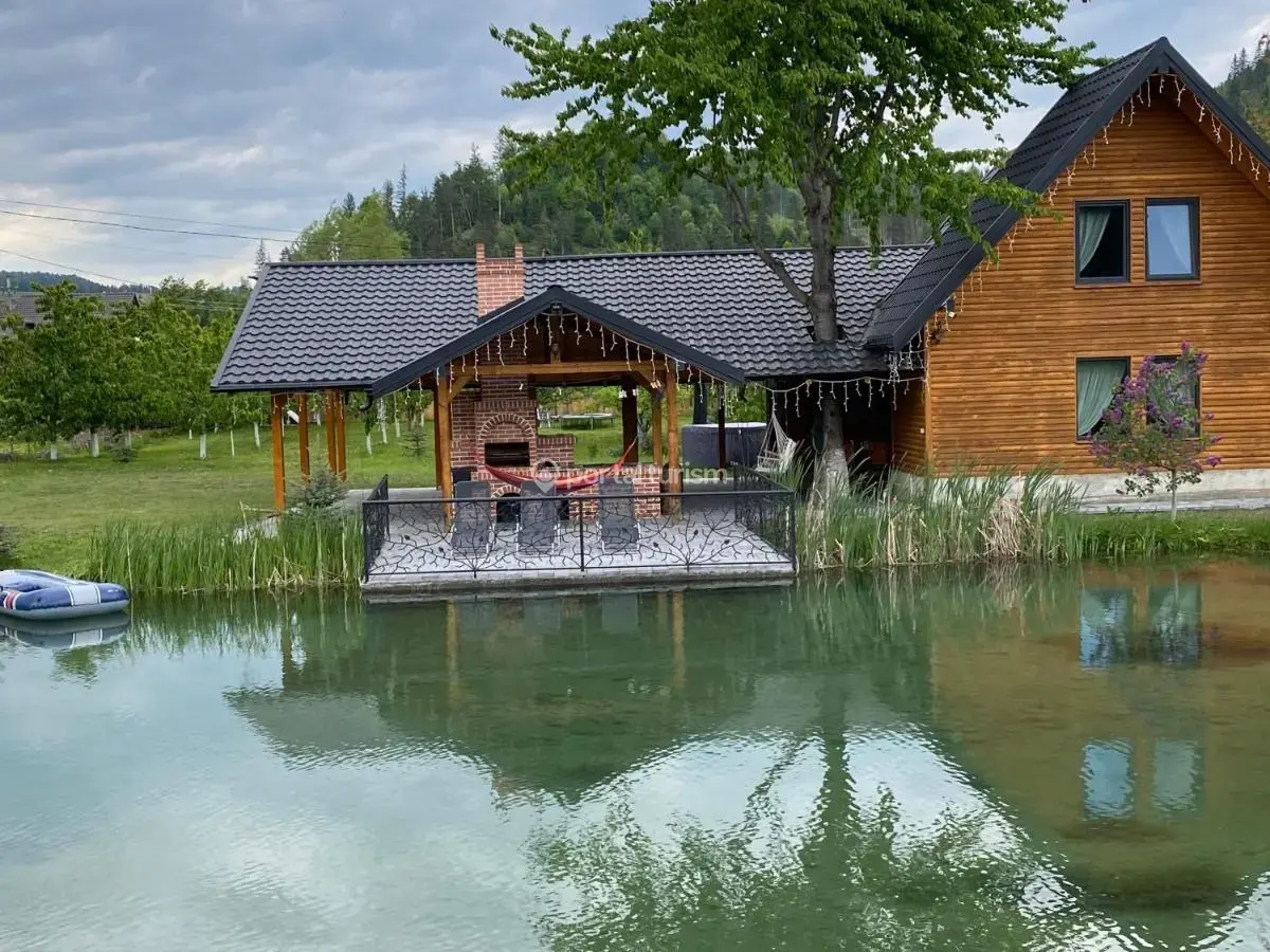 Cabana Moonlake Chalet