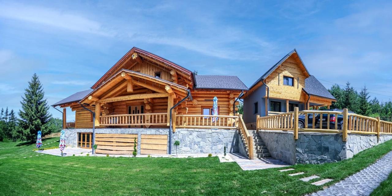 Cazare Pensiunea Izabella Chalet