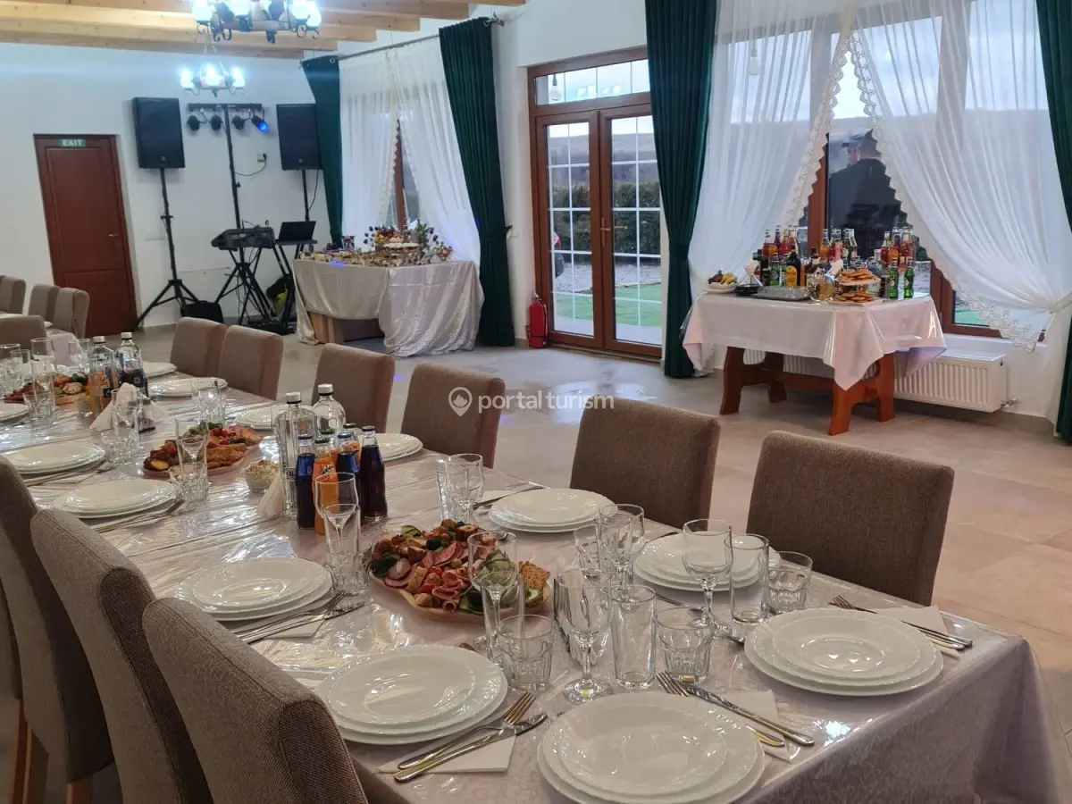 Camere de închiriat Casa Loredana