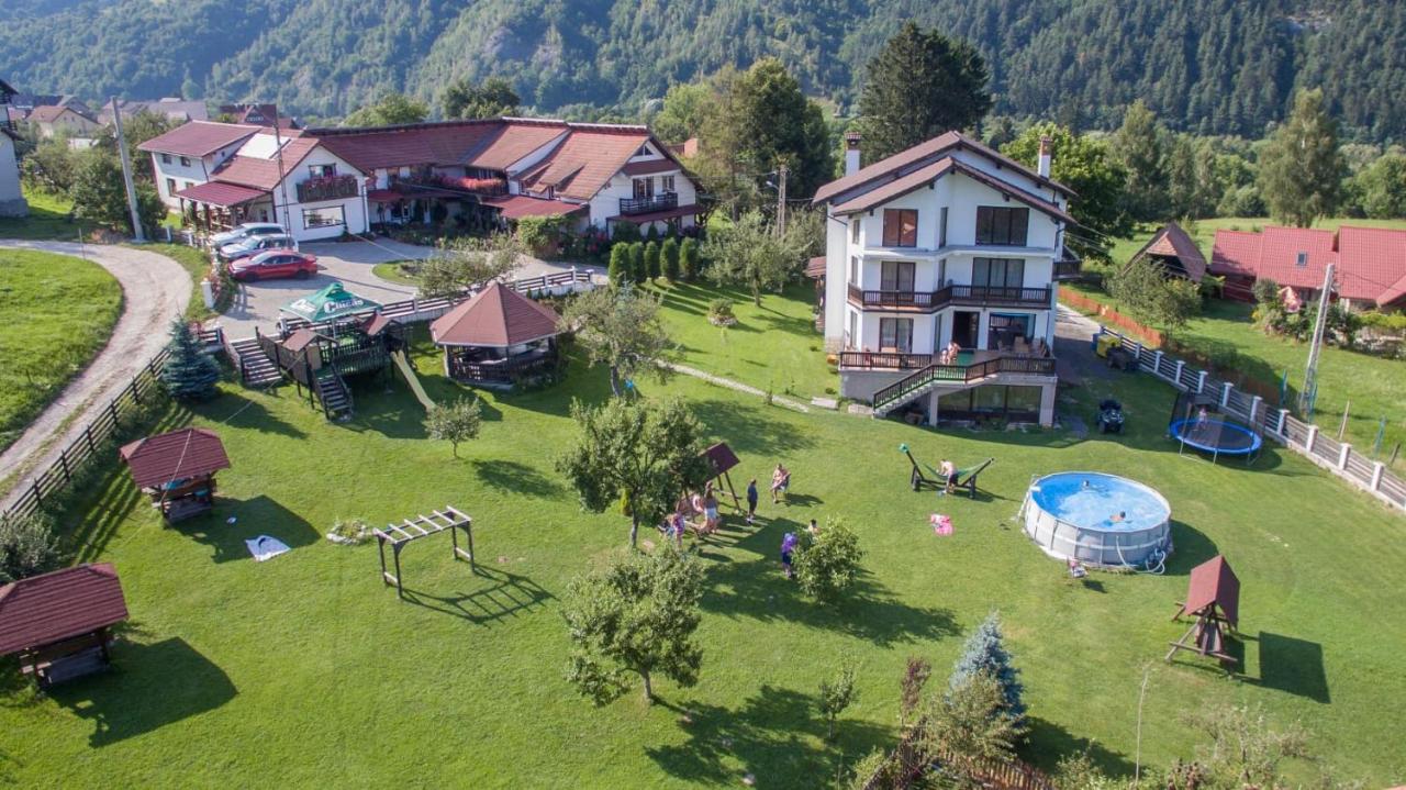 Alojamiento Camere de închiriat Inka Chalet