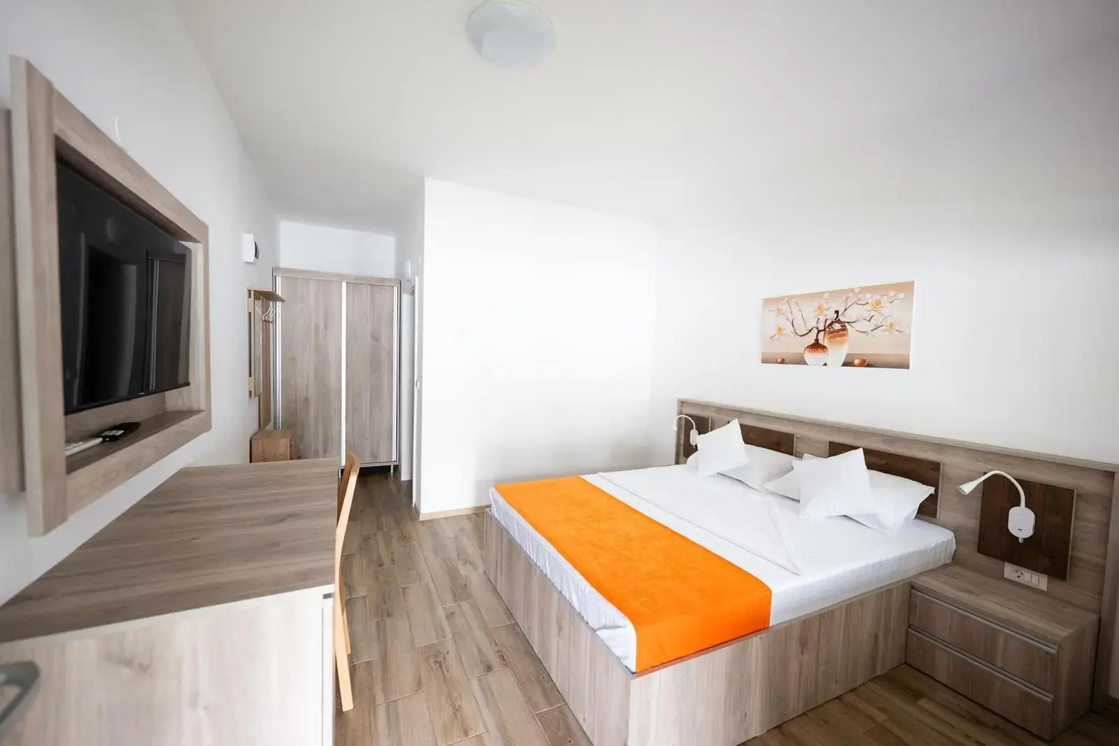 Camere de închiriat Casa Dacia