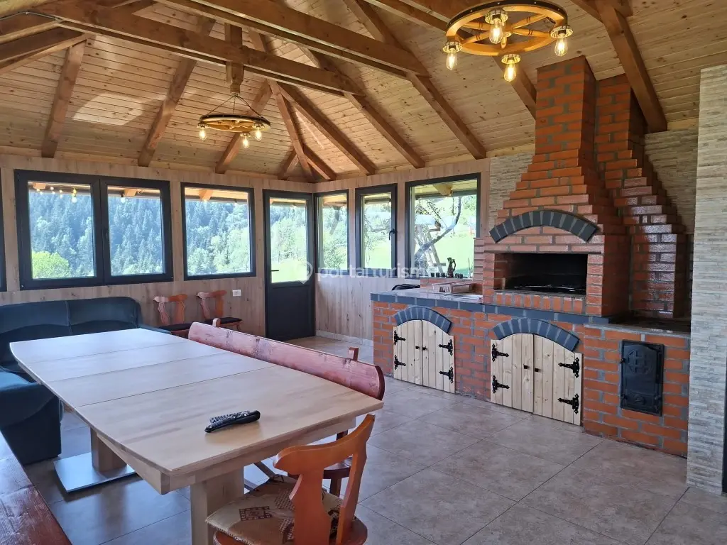 Casa Felinarul Munților