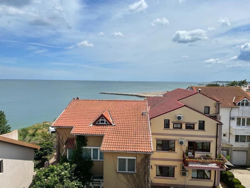 Alojamiento Casa Galbenă