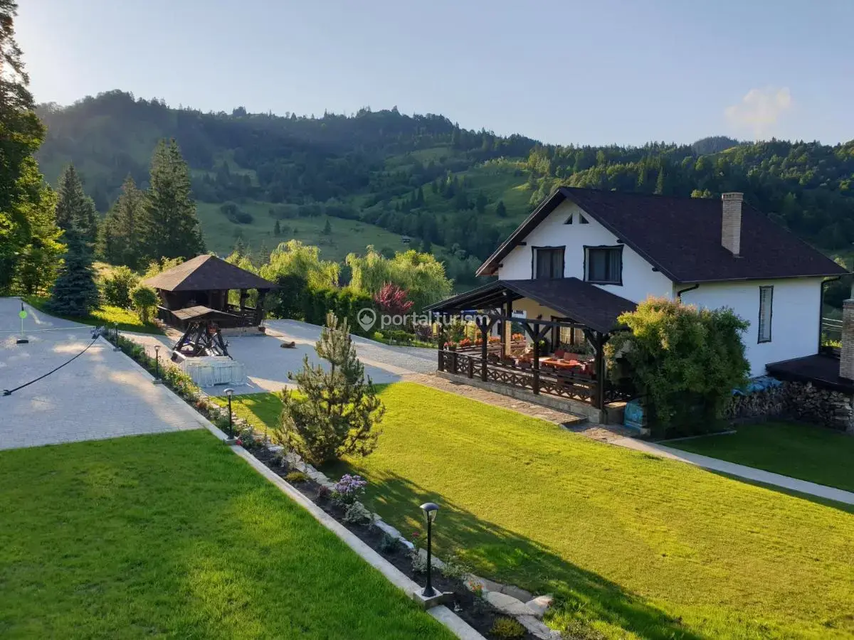 Casa Izvorul Rarăului