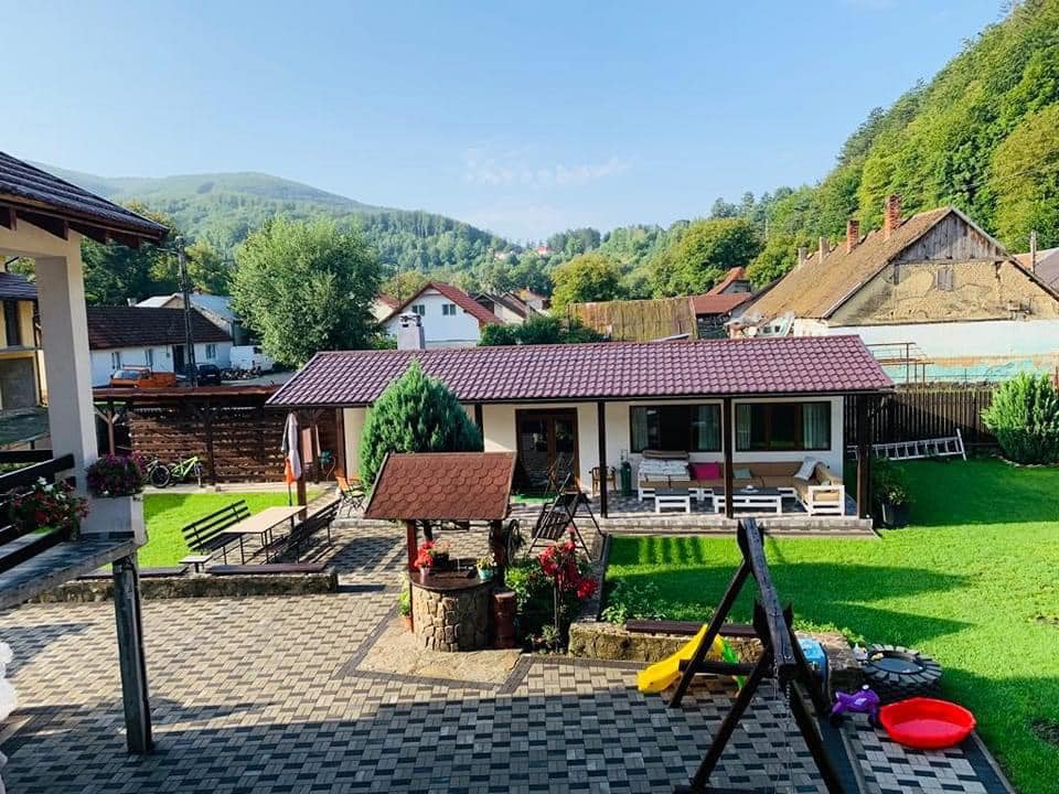 Cazare Casa La Turcu