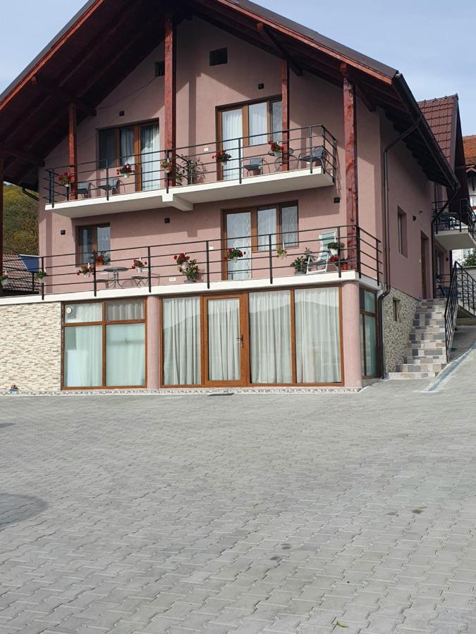 Cazare Casa Luci & Matei