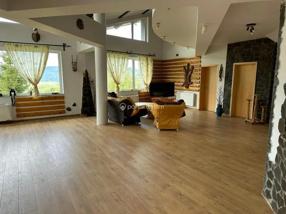 Vilele În Deal la Lupi