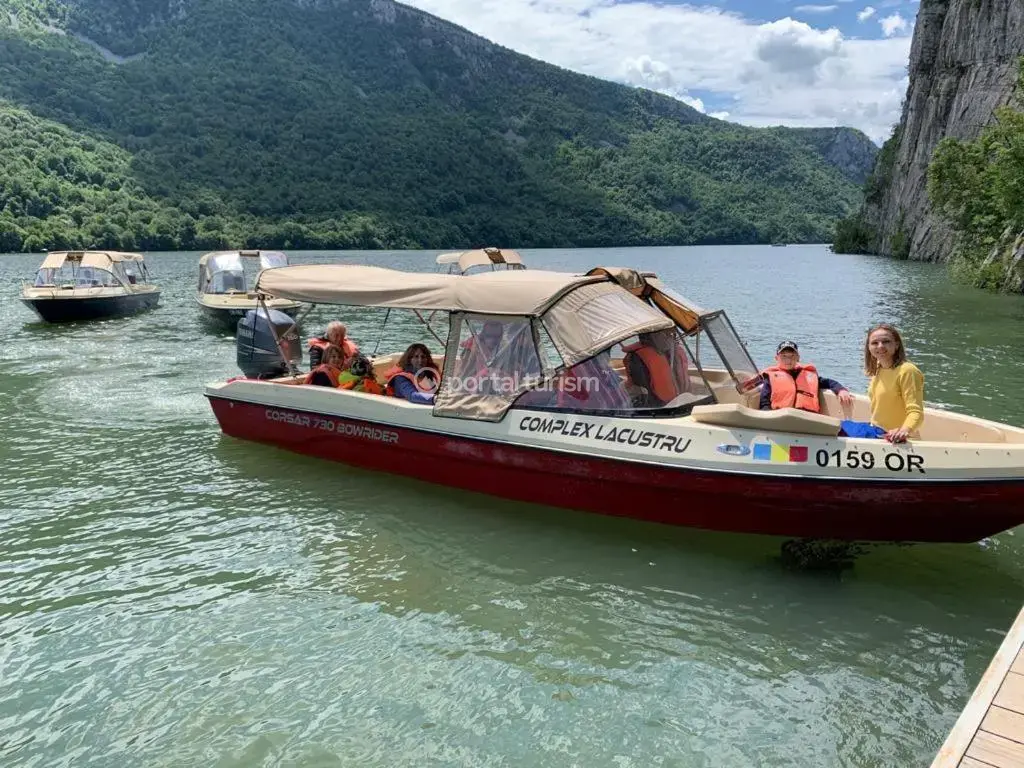 Complex Lacustru Clisura Dunării