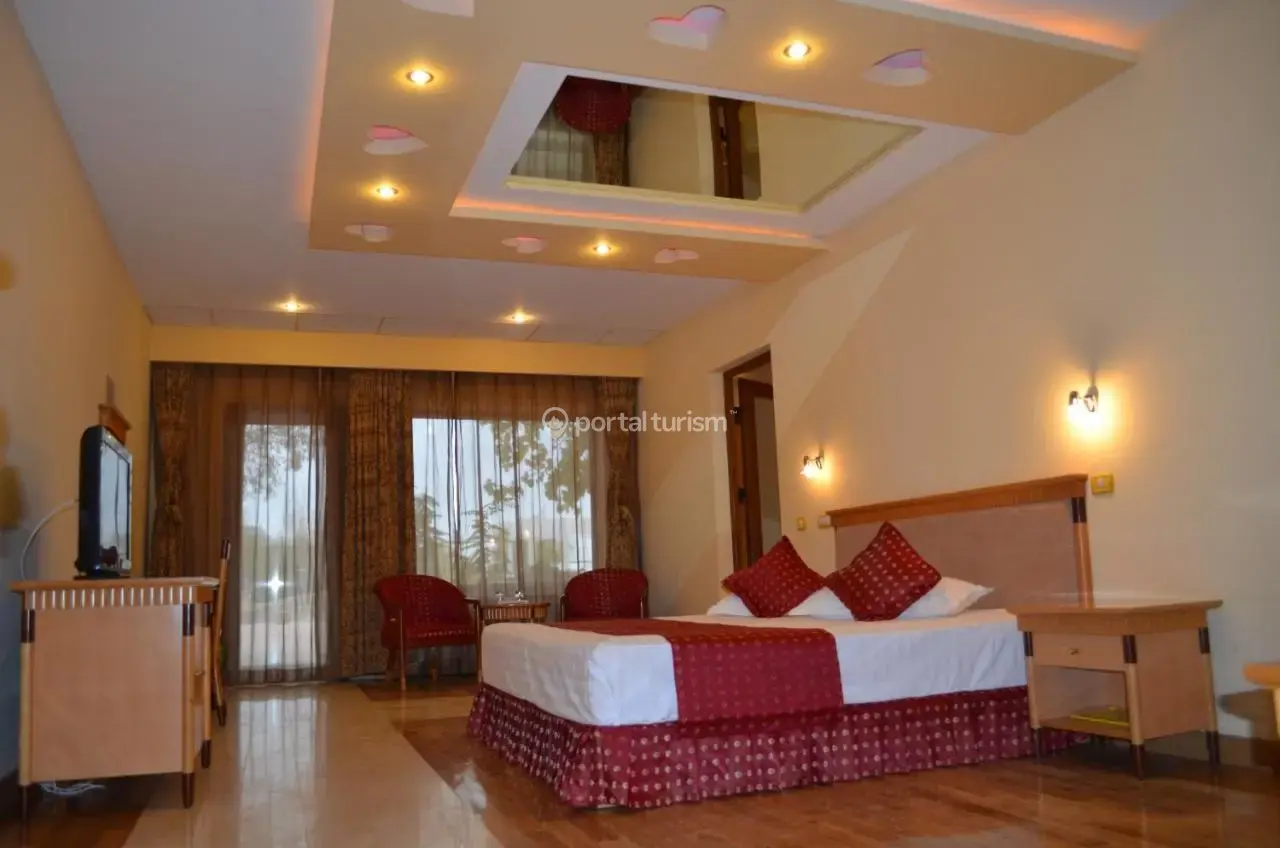 Complex Turistic La Scoica Land