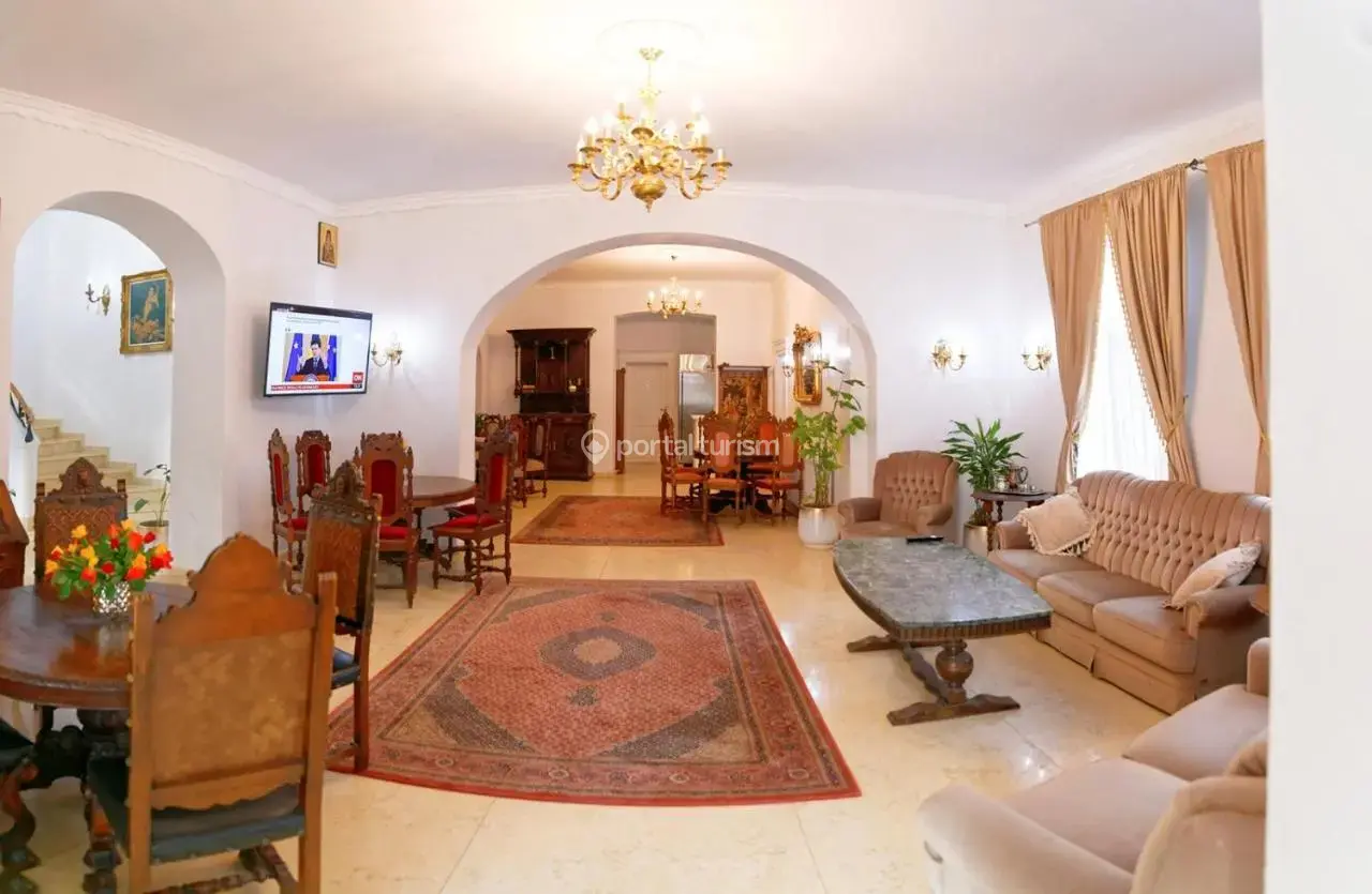 Conacul Coroana Reginei