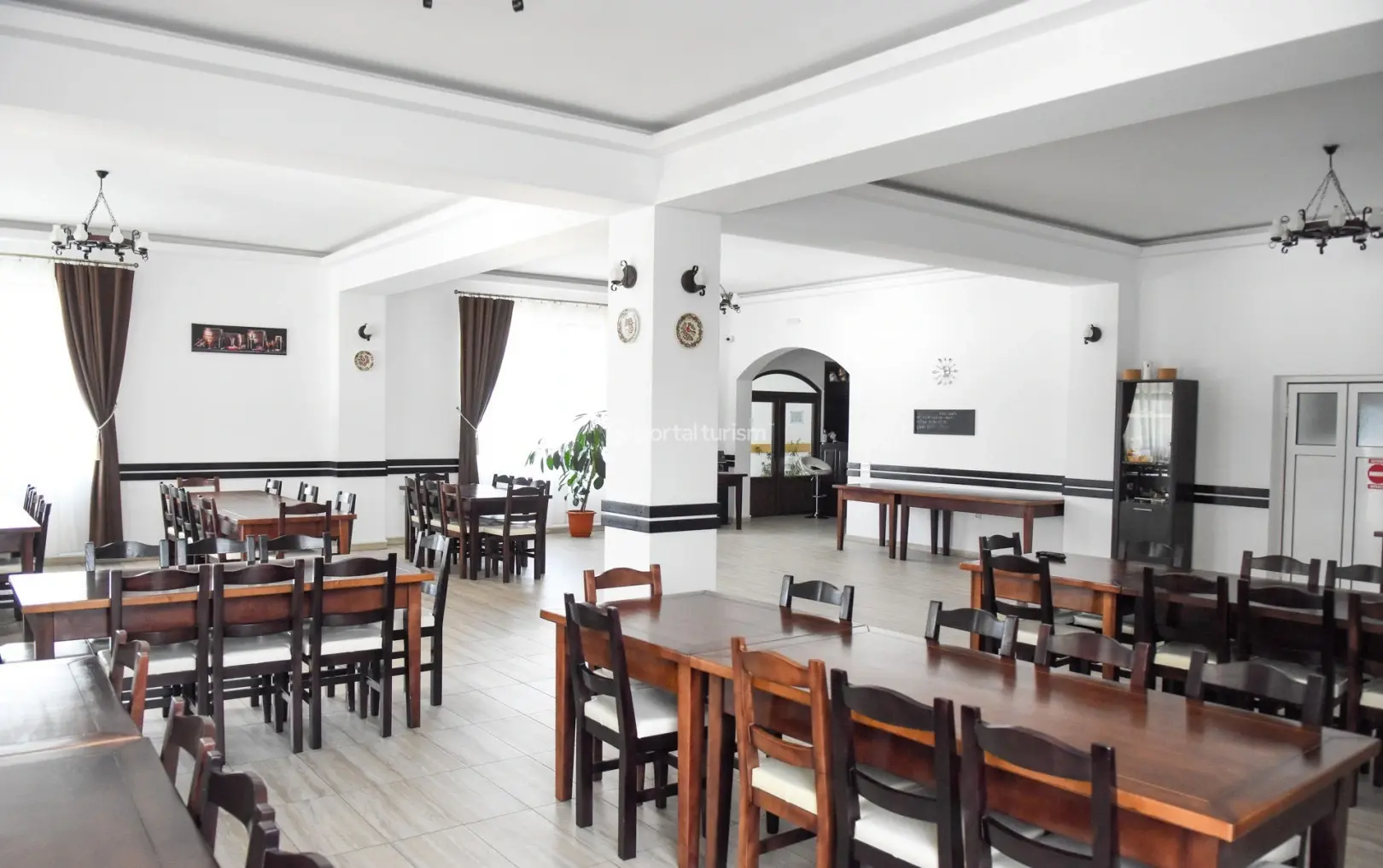 Hanul Constantinilor