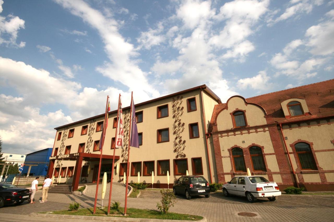 Unterkunft Hotel Arena