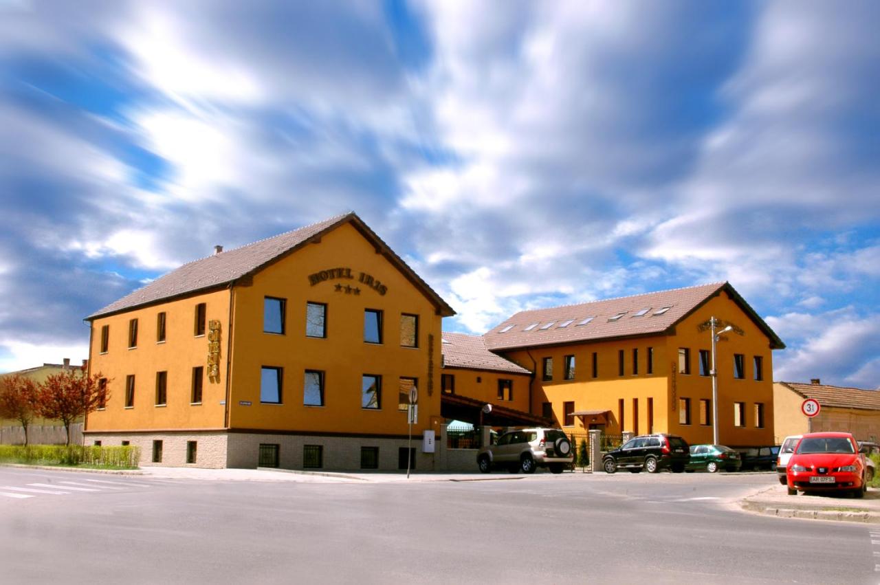Cazare Hotel Iris