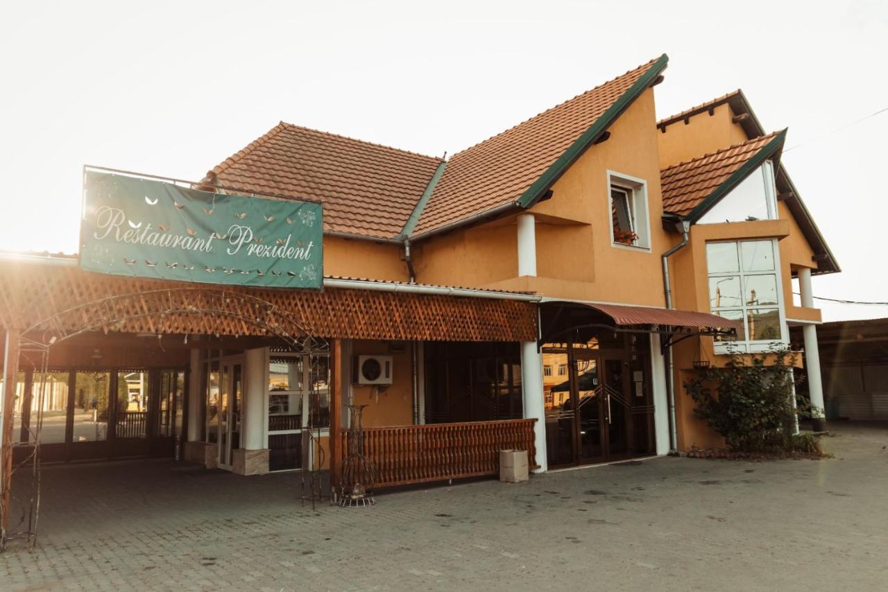 Szállás Hotel President