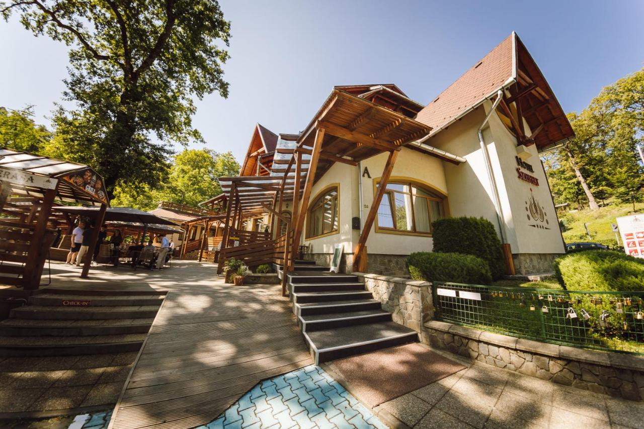Cazare Hotel Szeifert