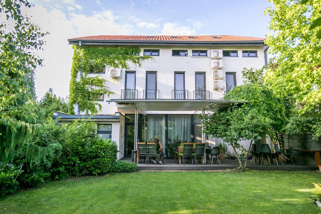 Cazare Pensiunea May Residence