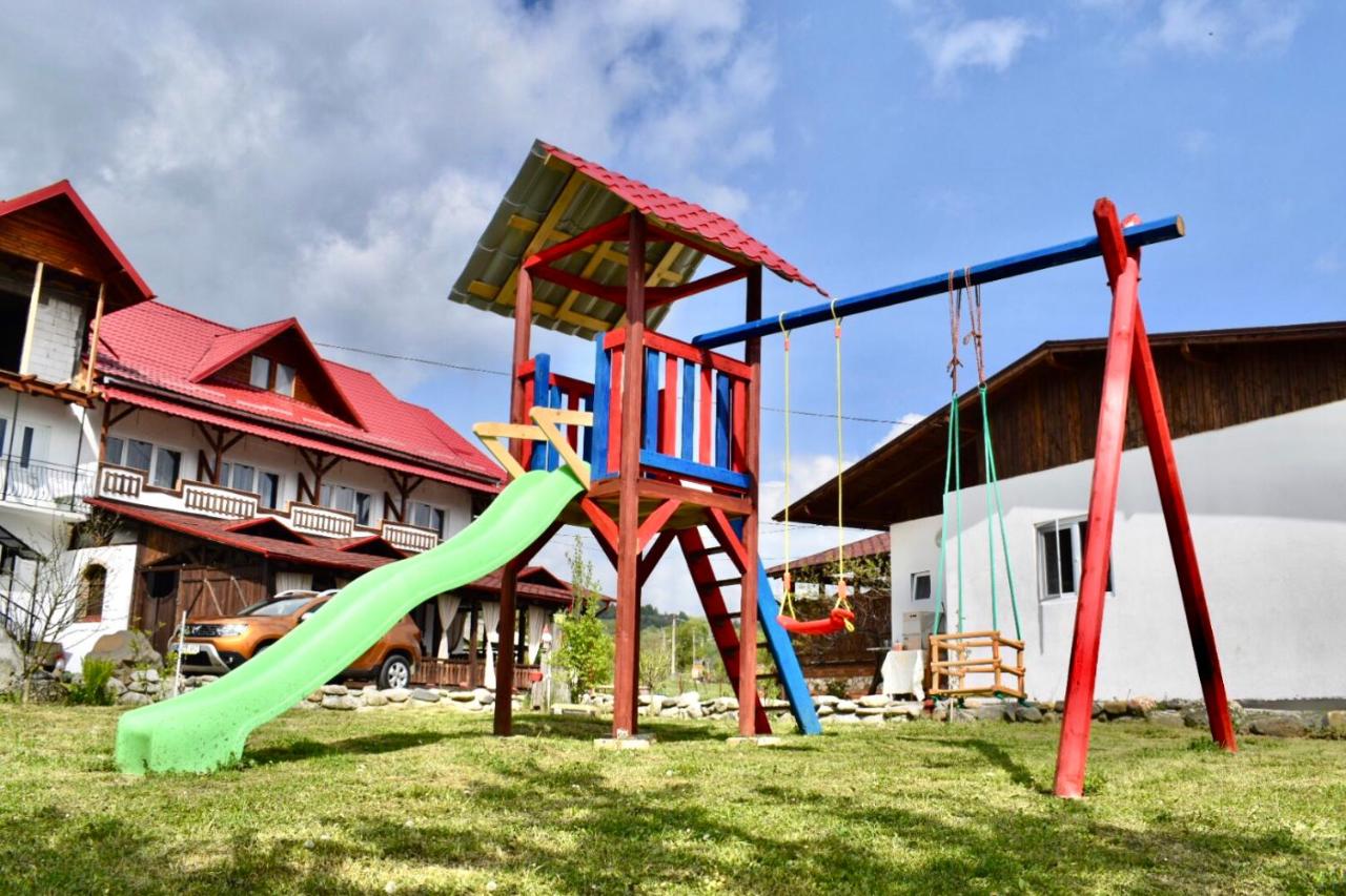 Accommodation Pensiunea Arizona