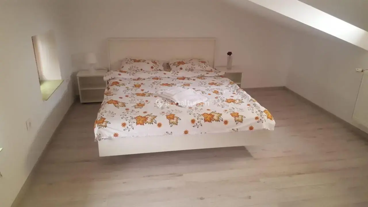 Camere de închiriat La Carul cu Flori