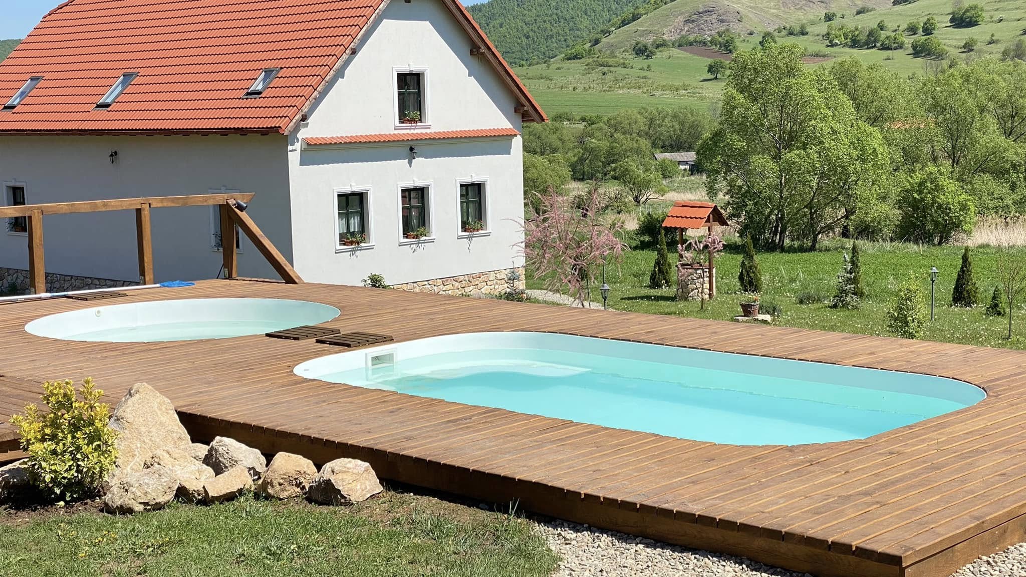 Cazare Pensiunea Casa Kiraly