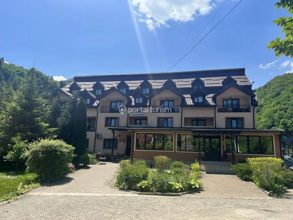 Pensiunea Cristal