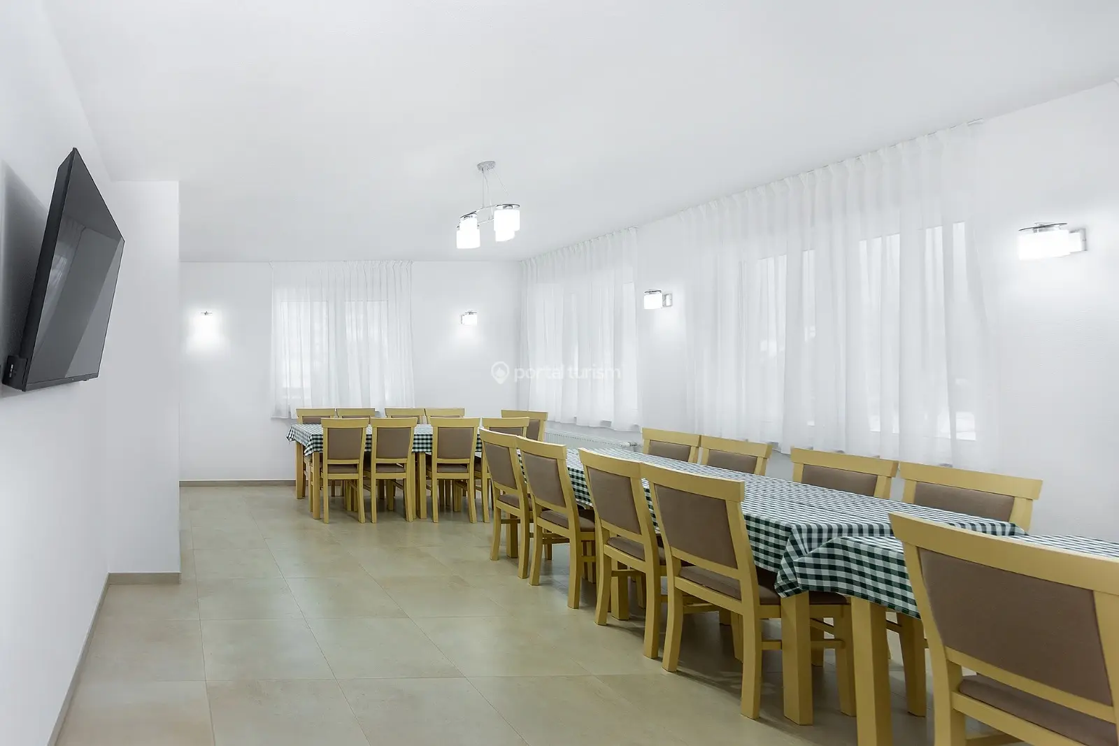 Pensiunea de pe Malul Pârâului 4