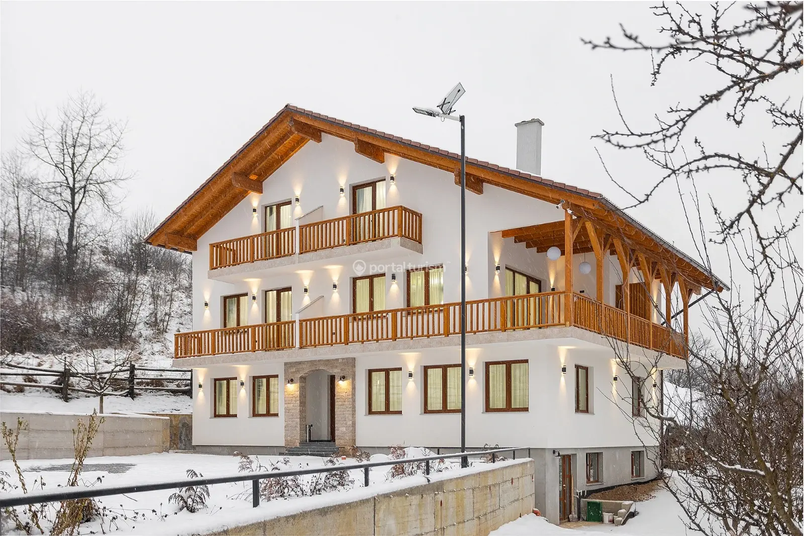 Pensiunea de pe Malul Pârâului 4