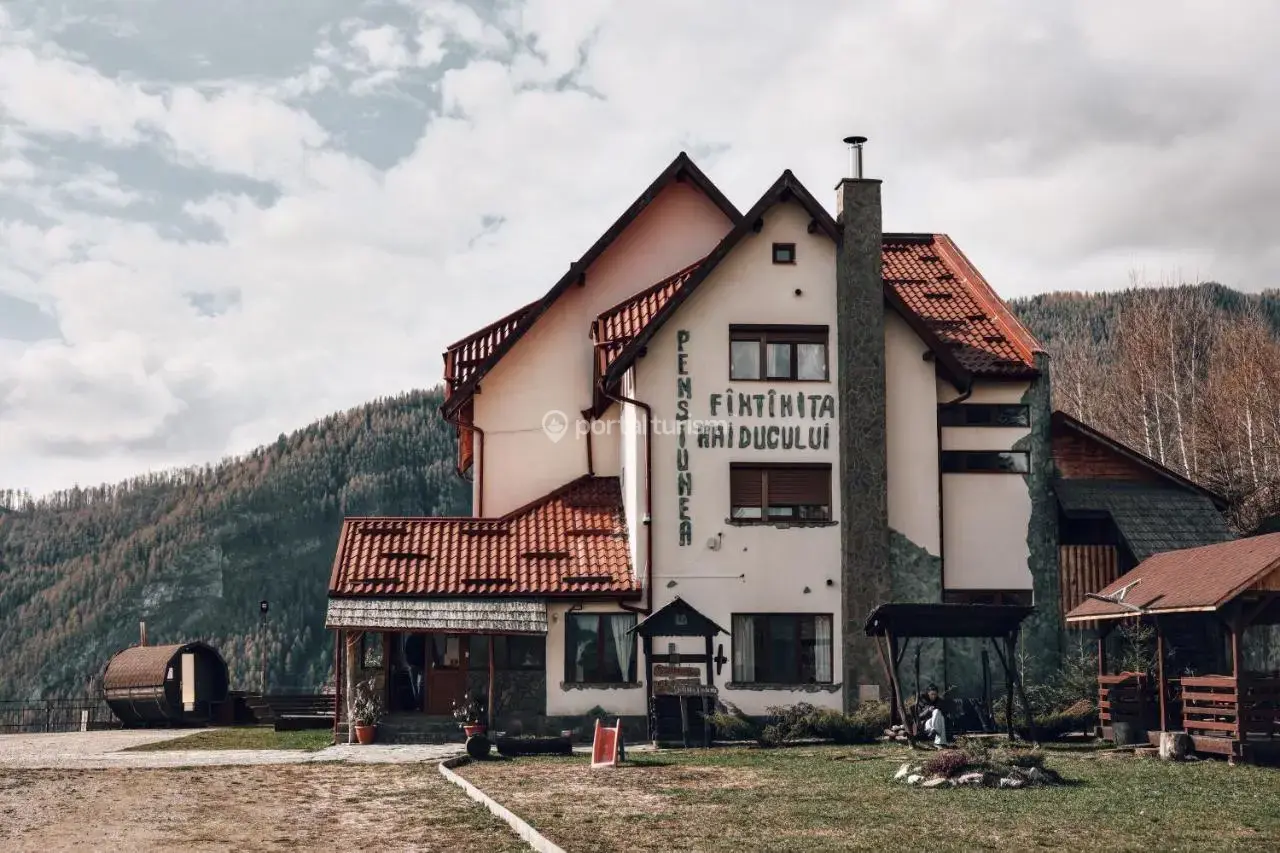 Pensiunea Fântânița Haiducului