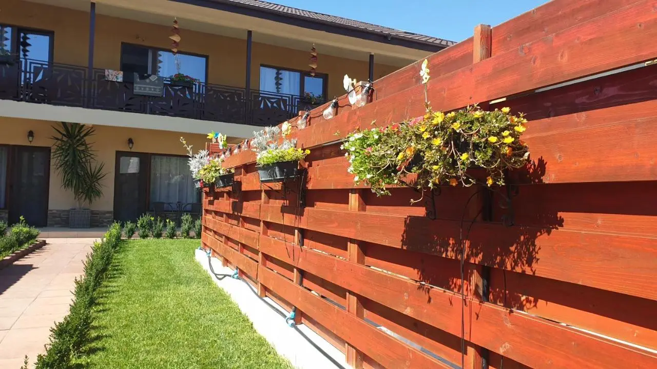 Accommodation Limanu