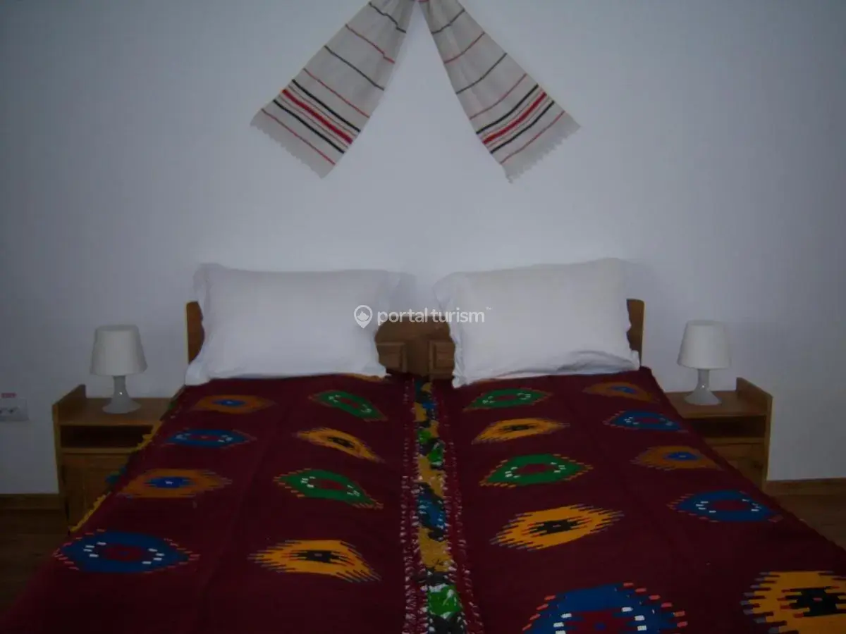 Pensiunea La Curtea Porumbăceană