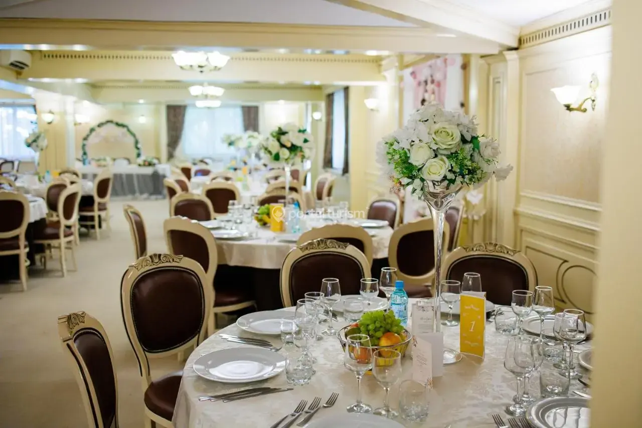 Pensiunea La Plopii fără Soț