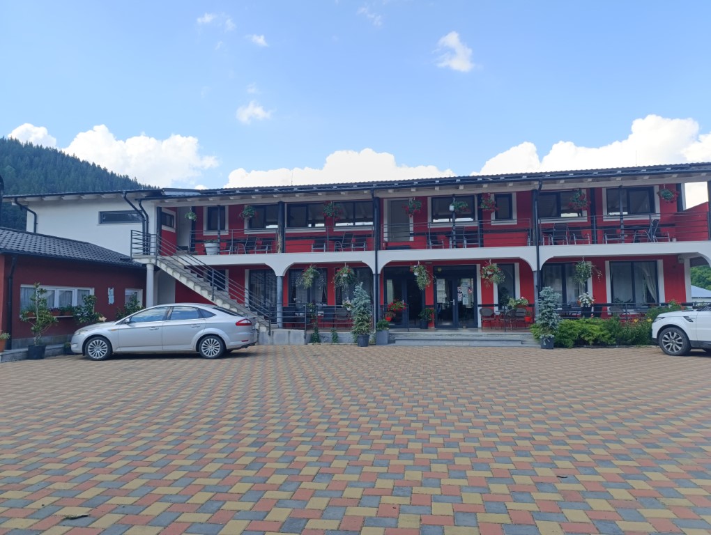 Szállás Pensiunea La Roca