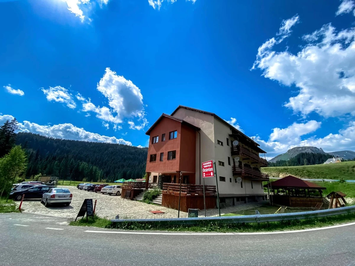 Cazare Padina Pestera