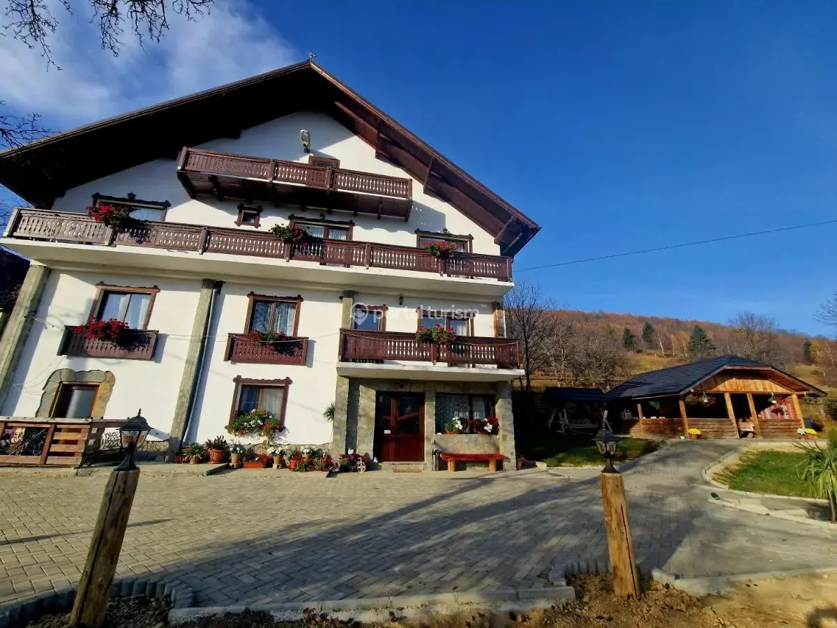 Pensiunea Ograda de la Munte