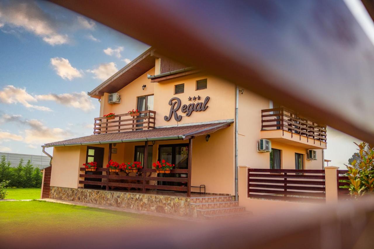 Cazare Pensiunea Regal