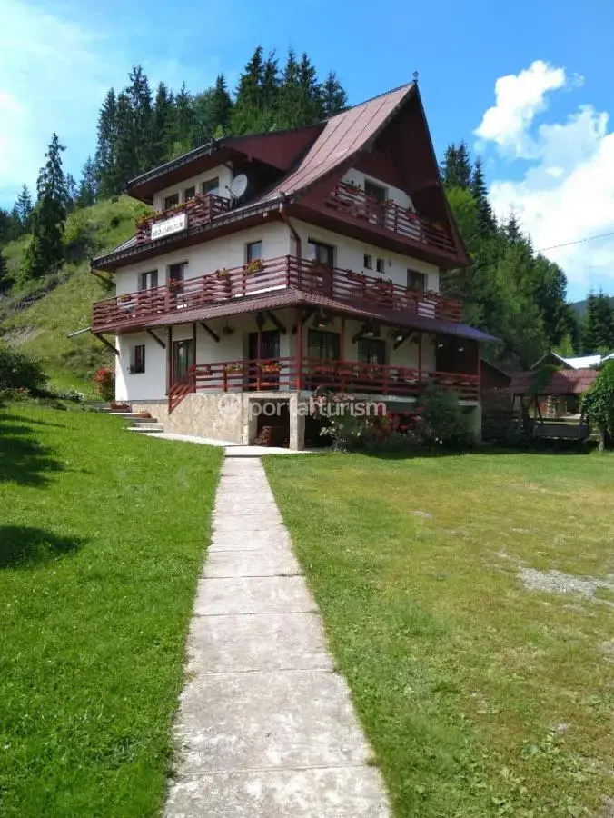 Pensiunea Roua Dimineților