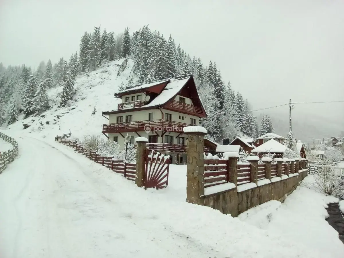 Pensiunea Roua Dimineților