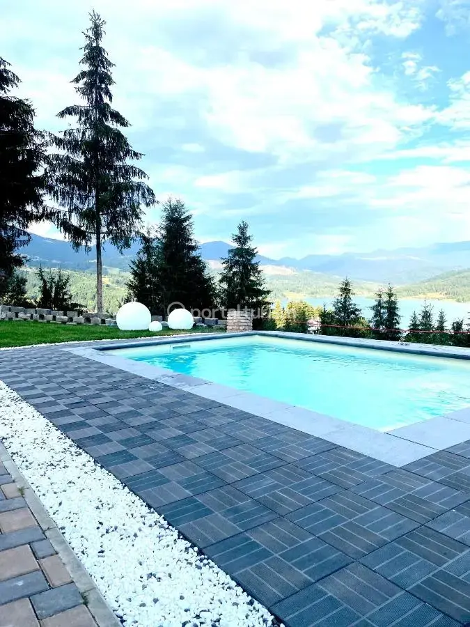 Pensiunea Turquoise House