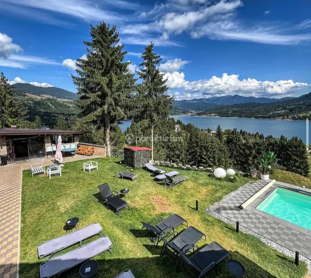 Pensiunea Turquoise House