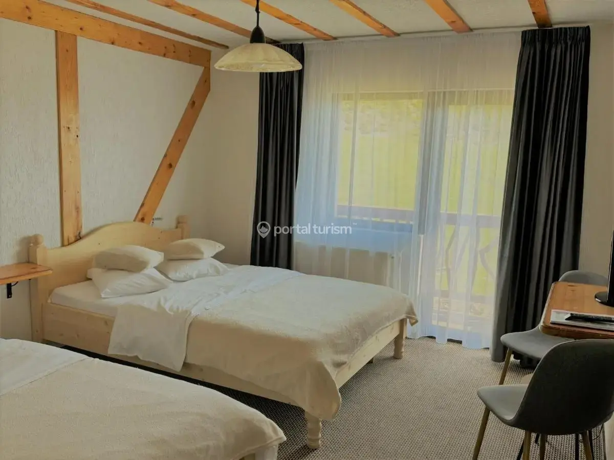 Pensiunea Ursul Cârcotaș