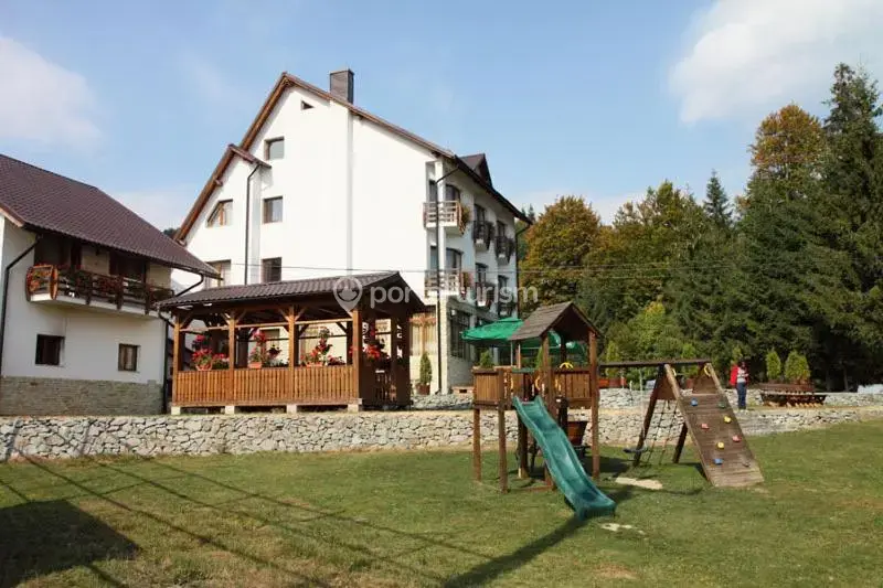 Pensiunea Vraja Muntelui