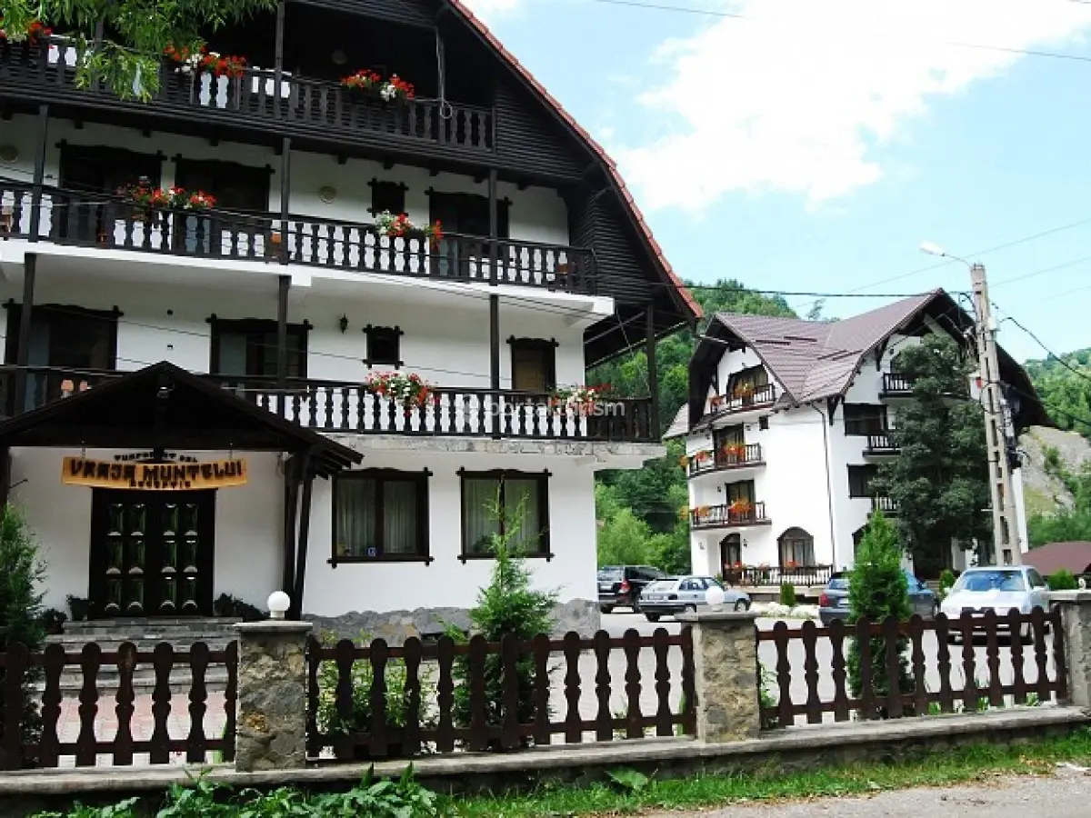 Pensiunea Vraja Muntelui