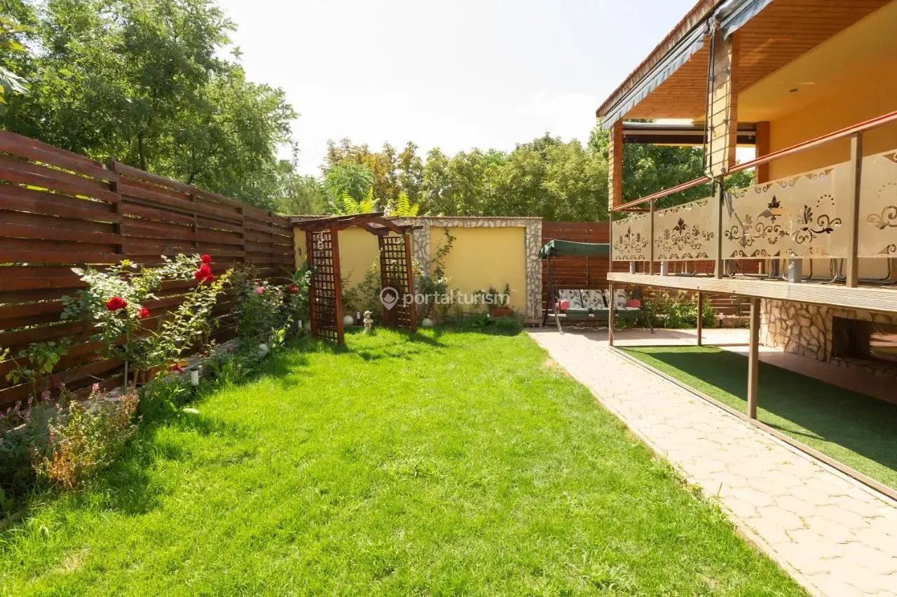 Pensiunea Rosiem House